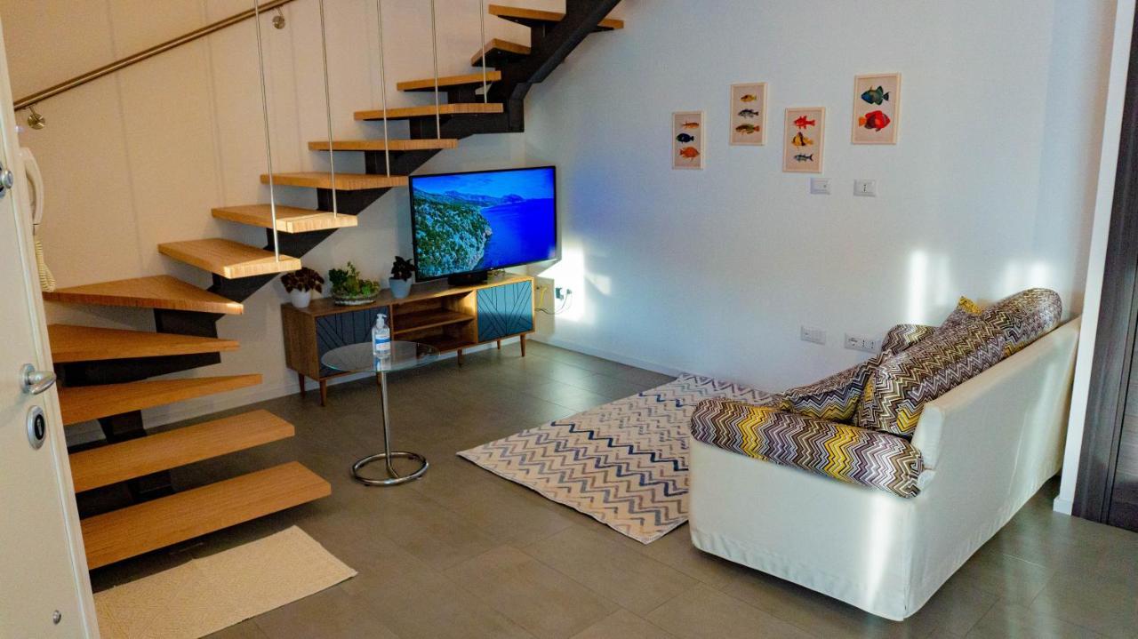 B&B Montrabu Capoterra Dış mekan fotoğraf
